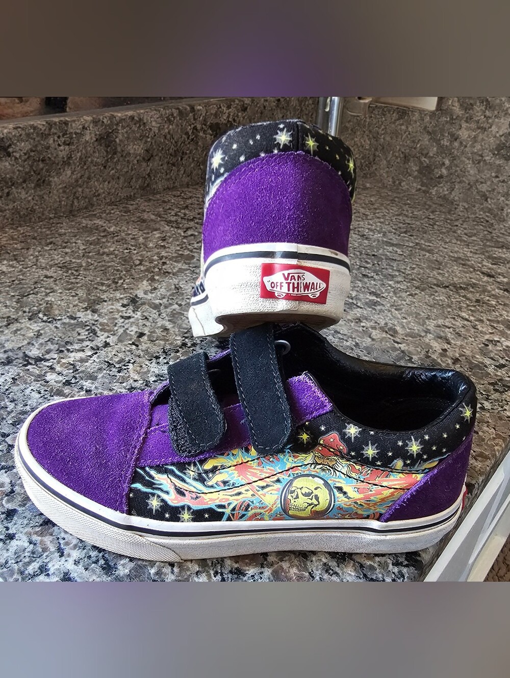 Vans Kids Old Skool V Glow Wizard Sneakers – Purple/Black – Size 2 Kids